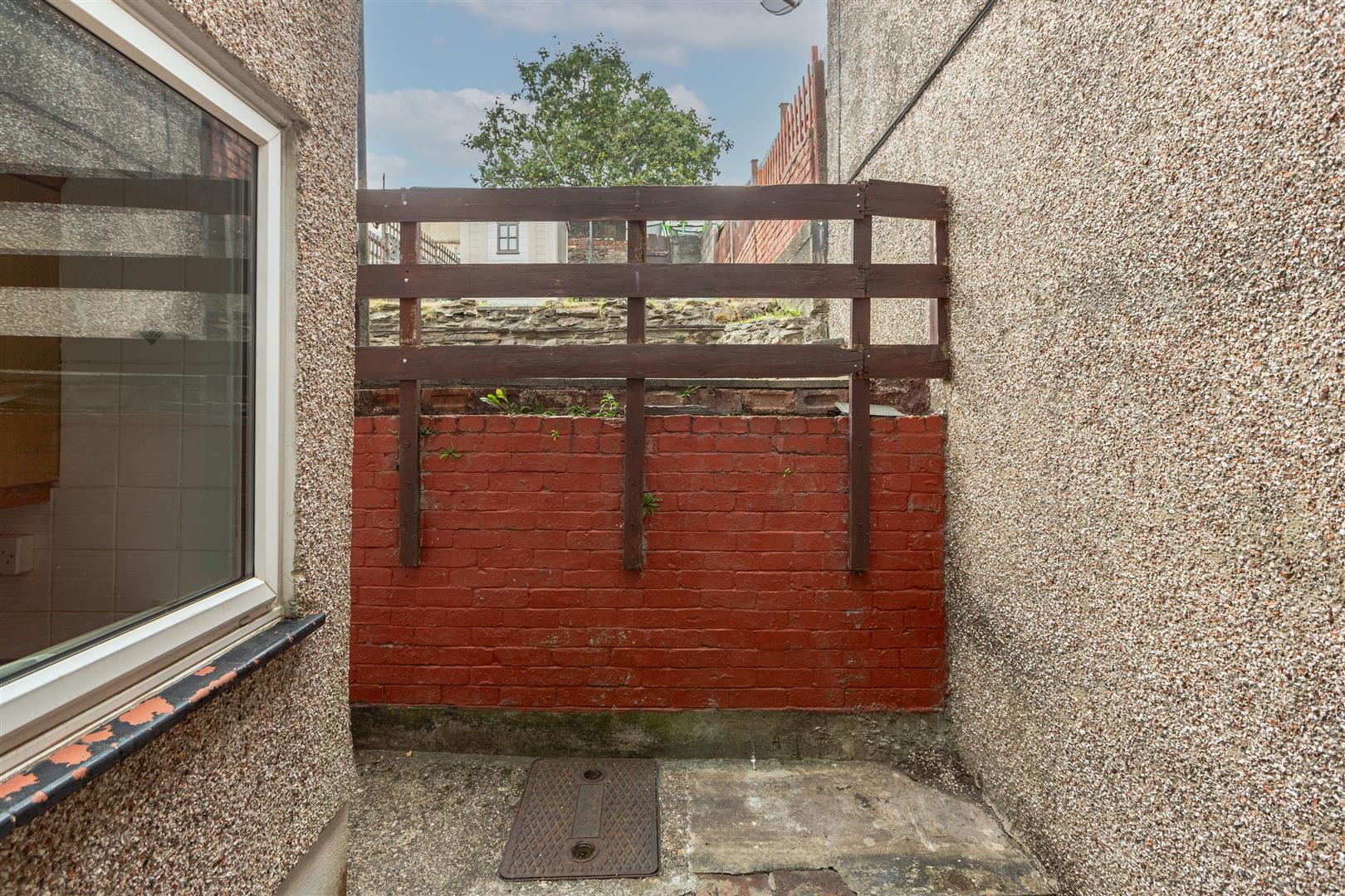 Pentregethin Road, Cwmbwrla, Swansea, SA5 8BA